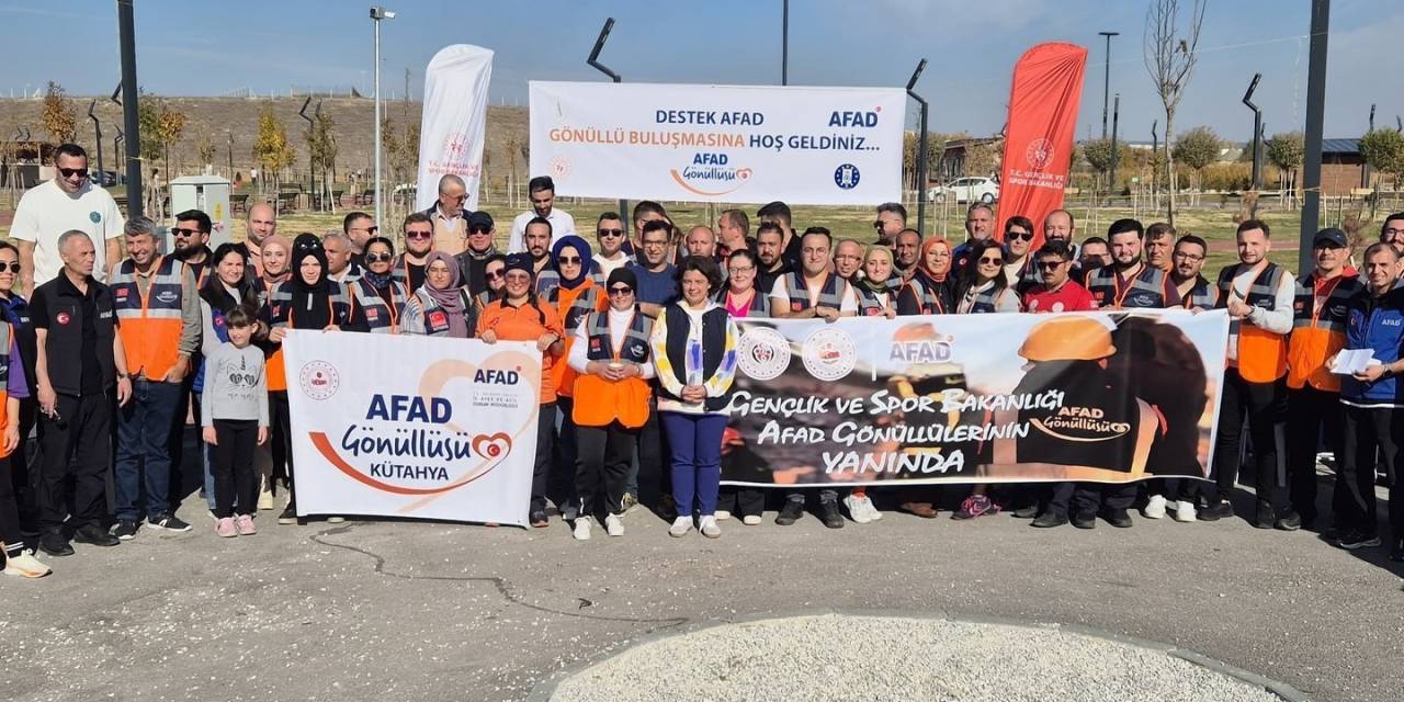 Kütahya’da Afad Gönüllüleri, "Destek Afad Gönüllüleri Buluşuyor" Etkinliğinde Bir Araya Geldi