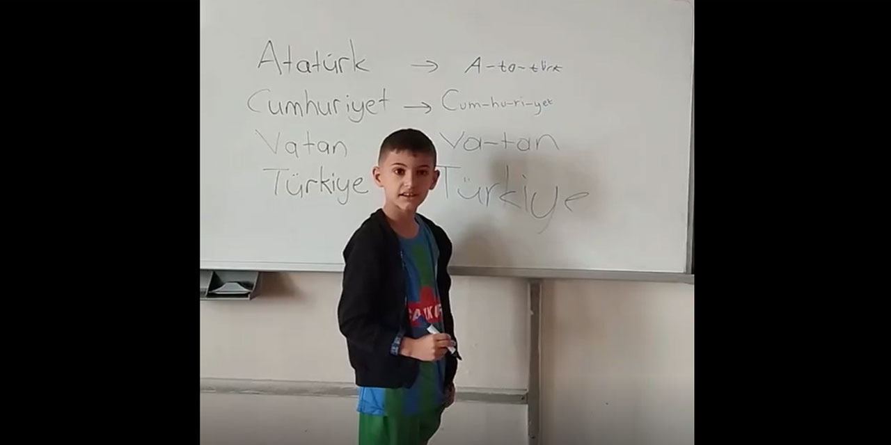 "Türkiye Tek Hece" Diyen Minik Vatansever Gönülleri Fethetti!