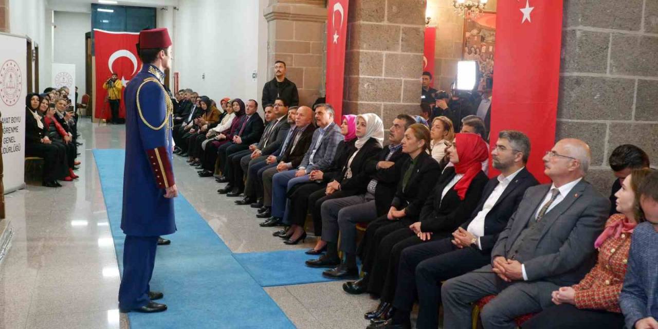 Tarihi Binada “Milli Mücadelenin Kahraman Kadınları” Geçti