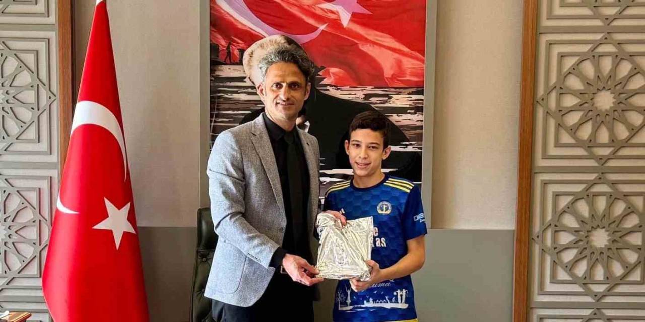 Çaycumalı Yüzücü Egehan Gemici’den Büyük Başarı