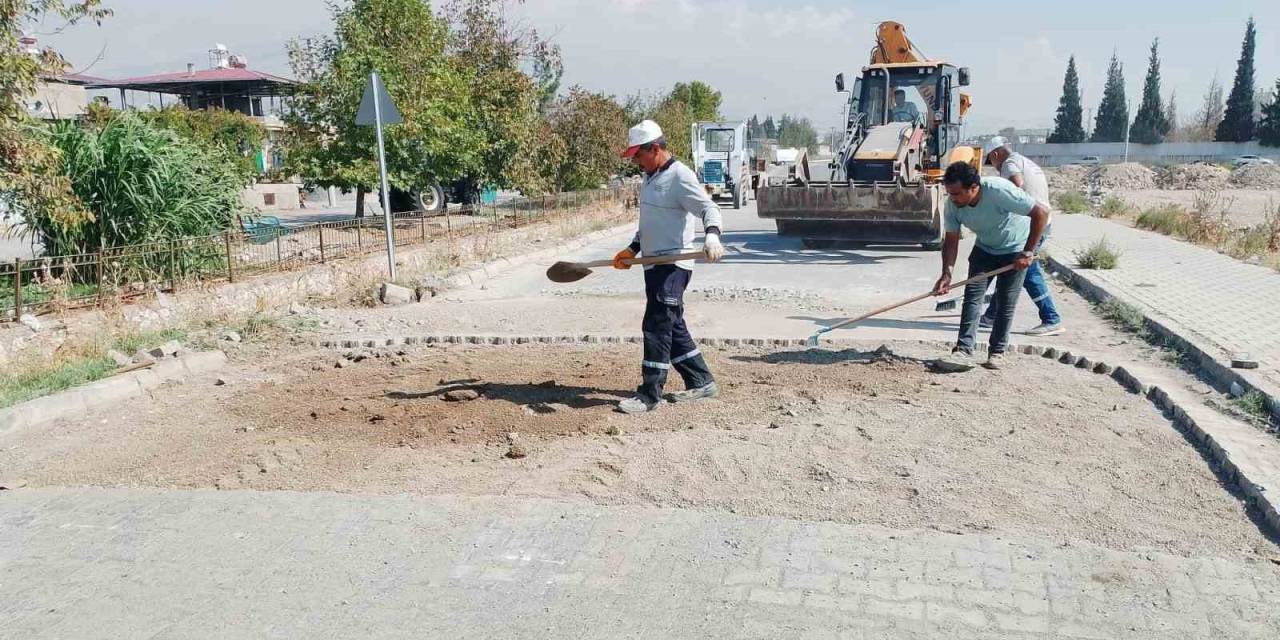 Kahramanmaraş’ta 11 İlçede Yol Bakım, Onarım Ve Yenileme Çalışmaları Sürüyor