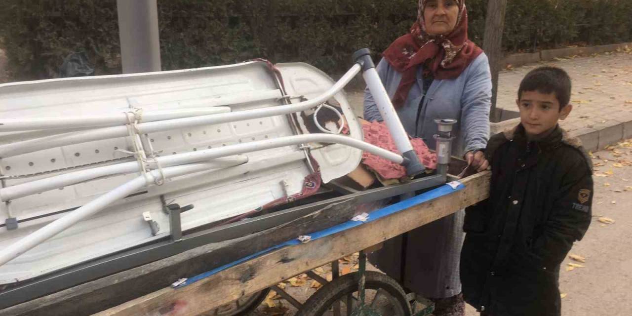 Hurdacılık Yapan Hasta Kadın Eşine, Torununa Ve Çocuklarına Bakıyor