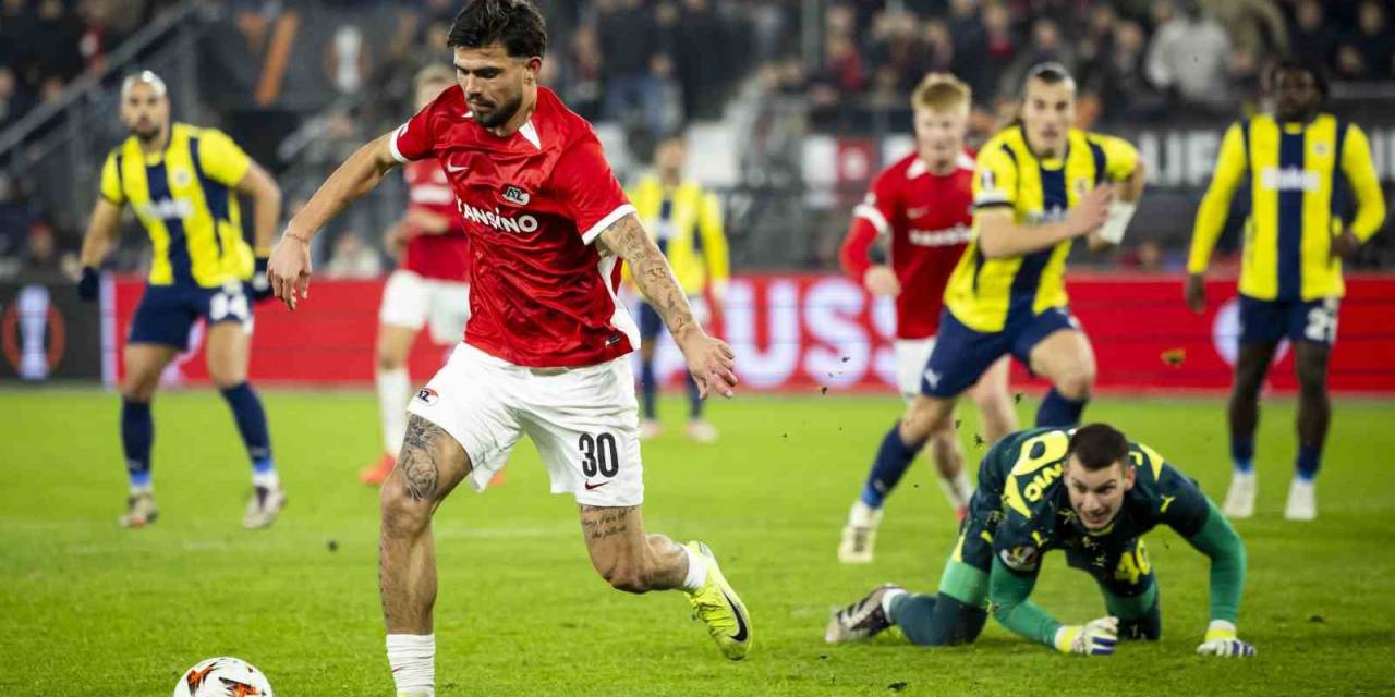 Uefa Avrupa Ligi: Az Alkmaar: 3 - Fenerbahçe: 1 (Maç Sonucu)