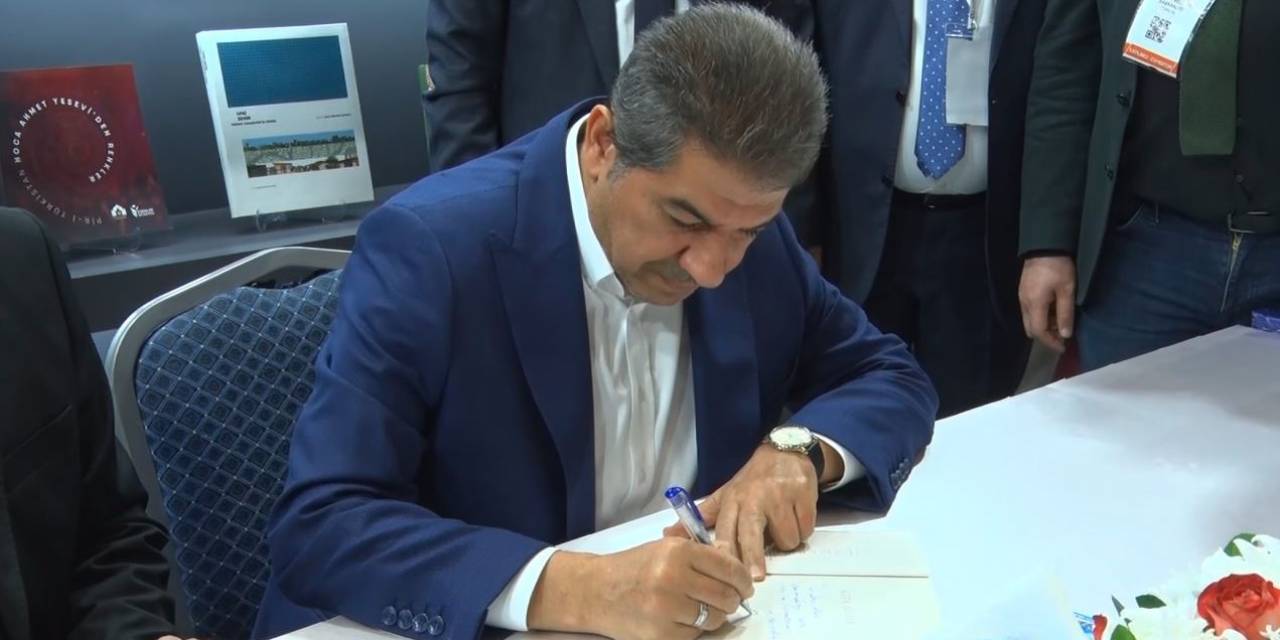 Esenler Belediye Başkanı Göksu, ‘Kırk Şehir’ Kitabıyla Okurlarla Buluştu