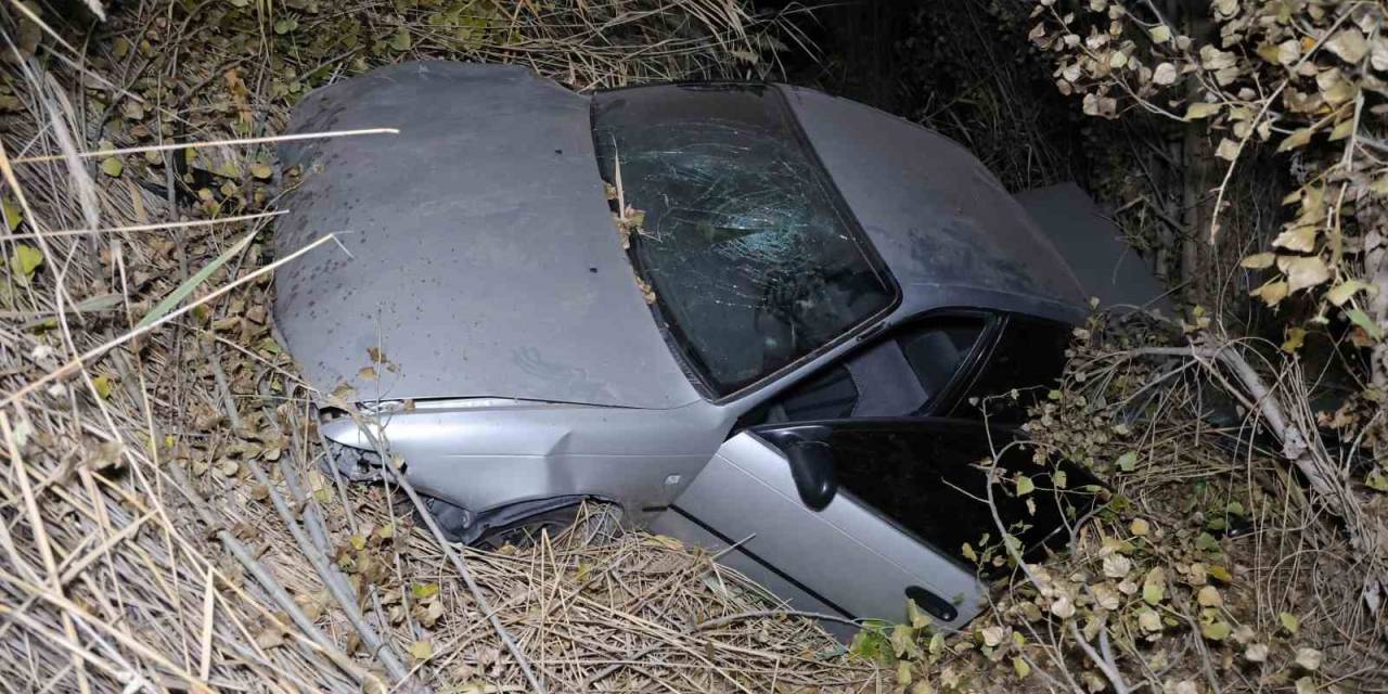 Aksaray’da Otomobil Şarampole Uçtu: 4 Yaralı