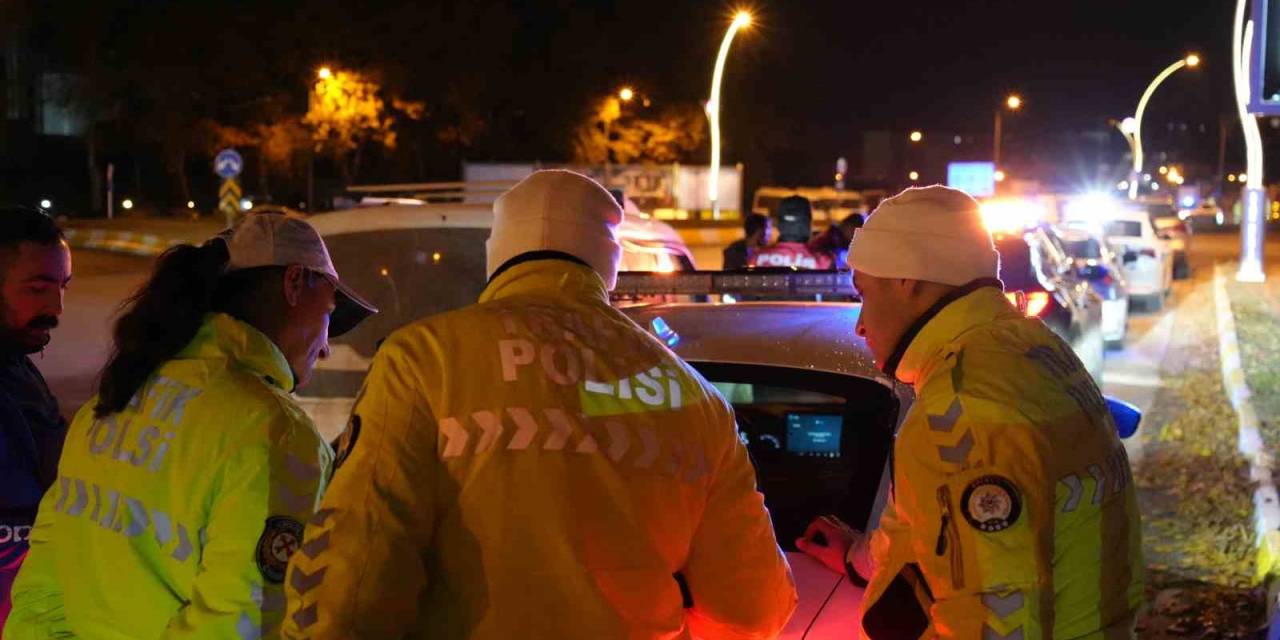 Edirne’de Trafik Polisleri 17 Ekiple Uygulama Yaptı