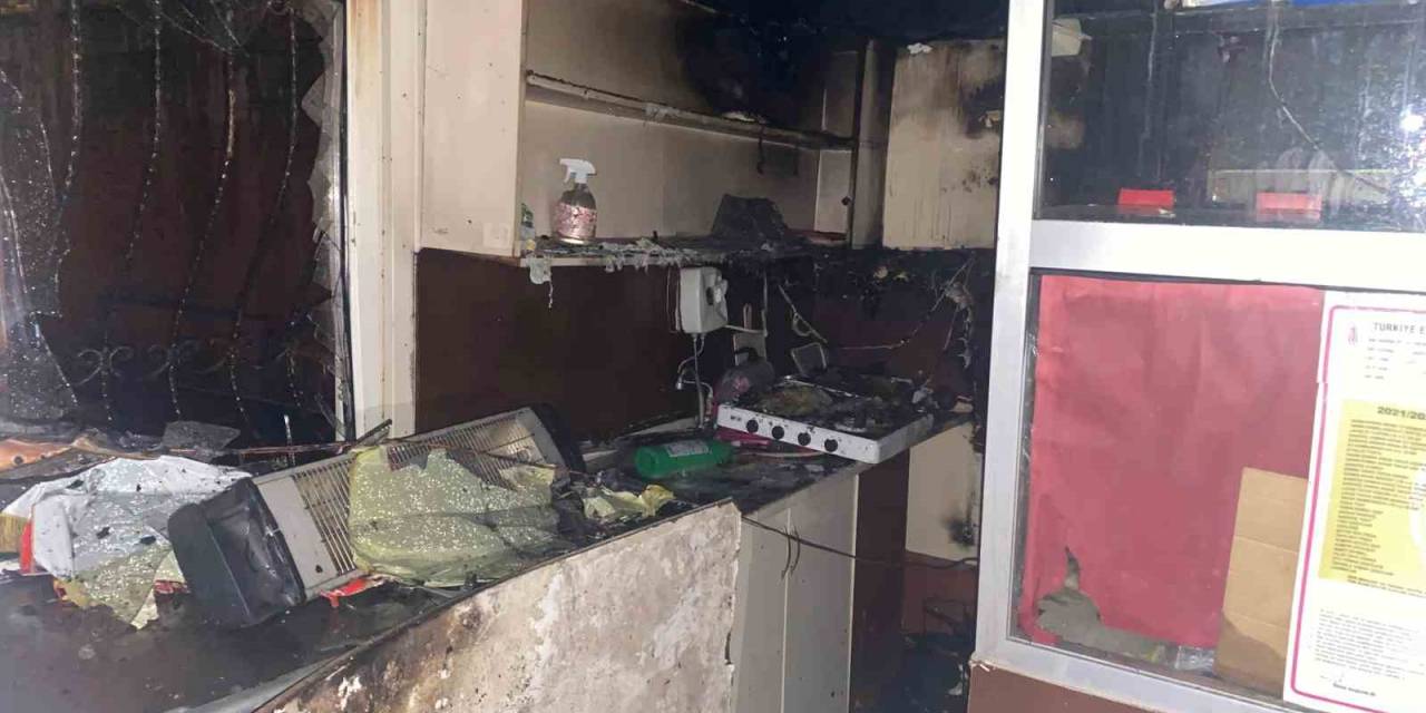 Okul Kantininde Yangın Çıktı