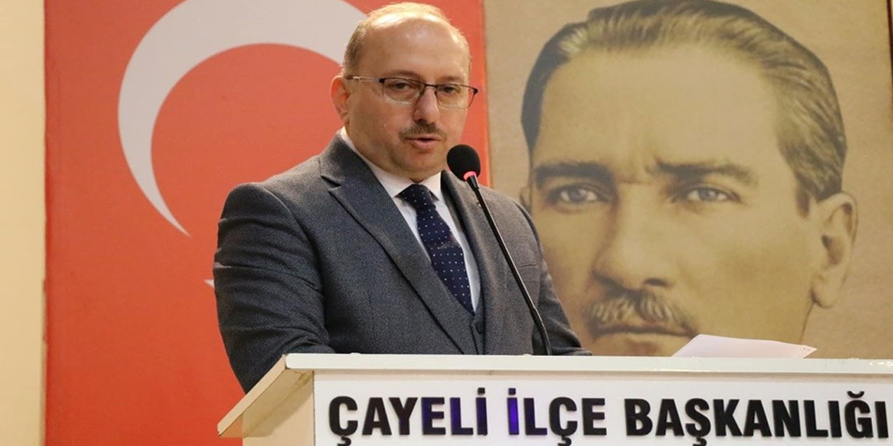 AK Parti Çayeli'de Kömürcü yeniden başkan seçildi