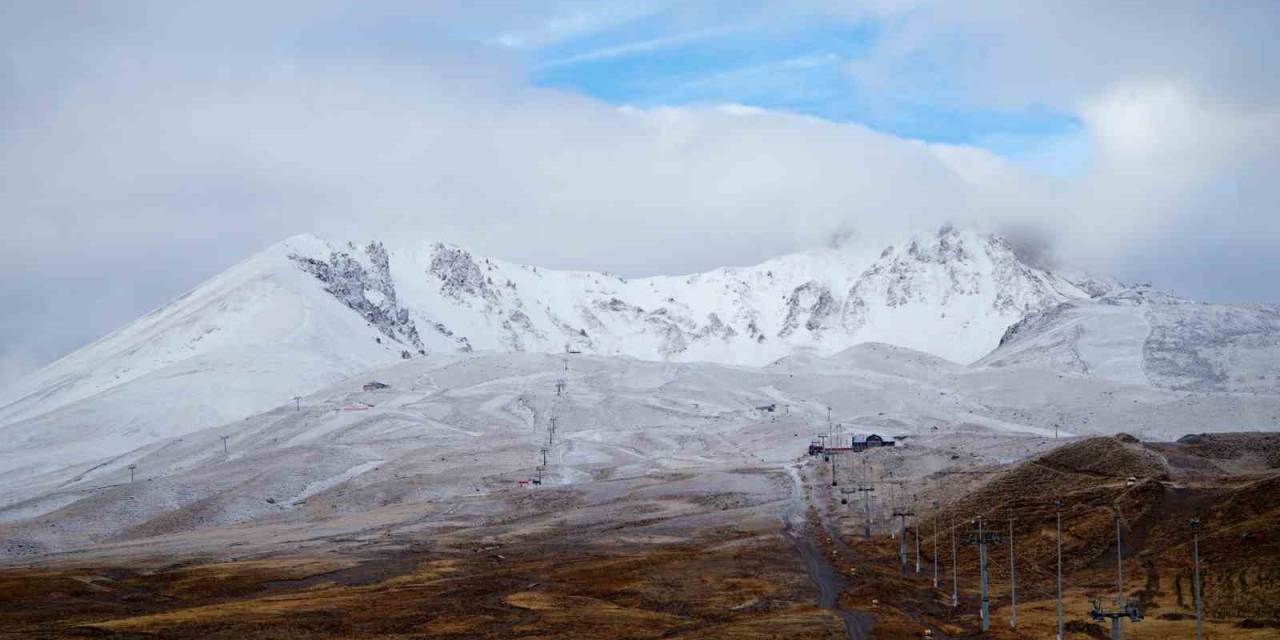 Erciyes’te İki Mevsim, Sarı Ve Beyaz Bir Arada