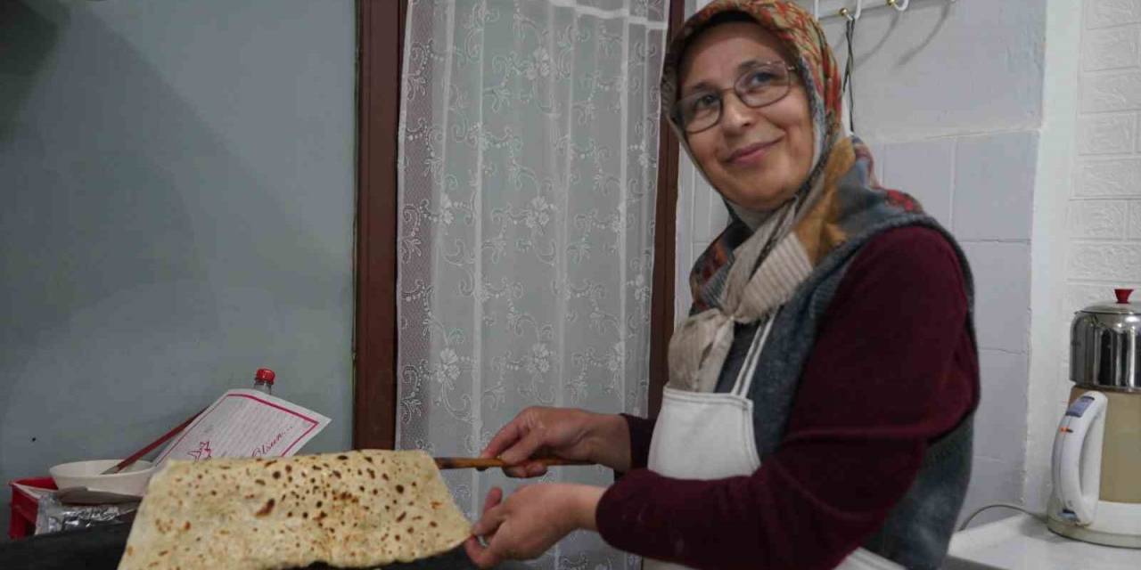 Açtığı Gözlemeci Dükkanıyla Hayata Yeniden Tutundu, Azmiyle Gençlere Örnek Oluyor