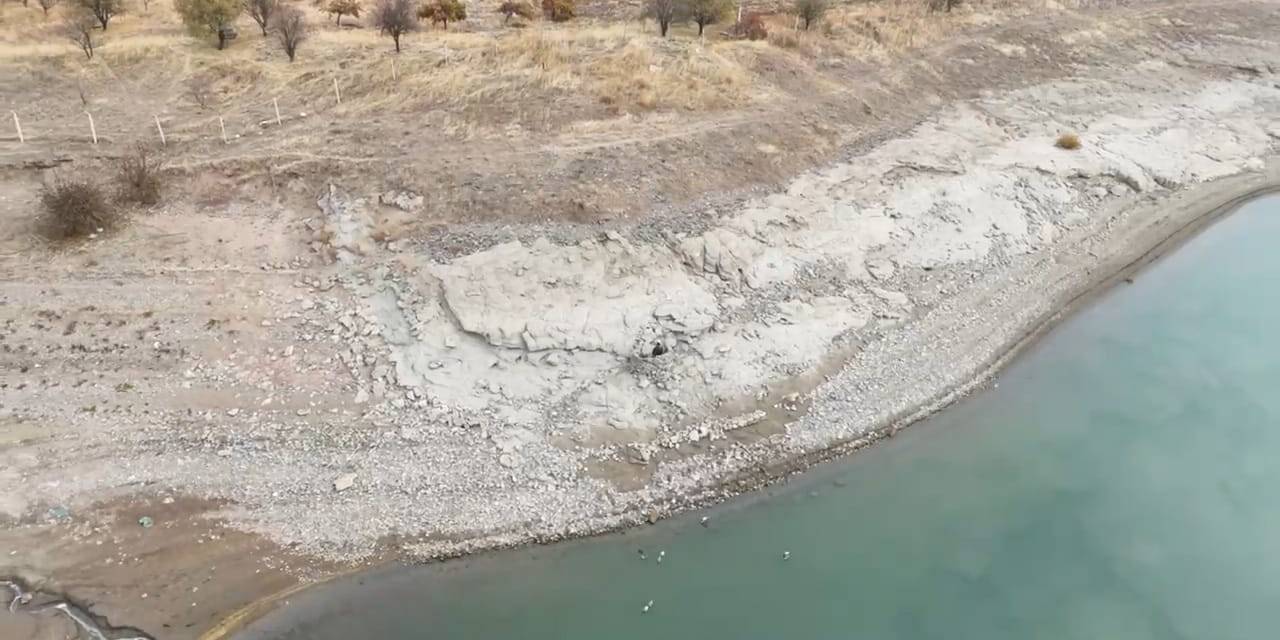 Usulsüz Şekilde Sakarmeke Avlayan 2 Kişi, Dronla Tespit Edildi