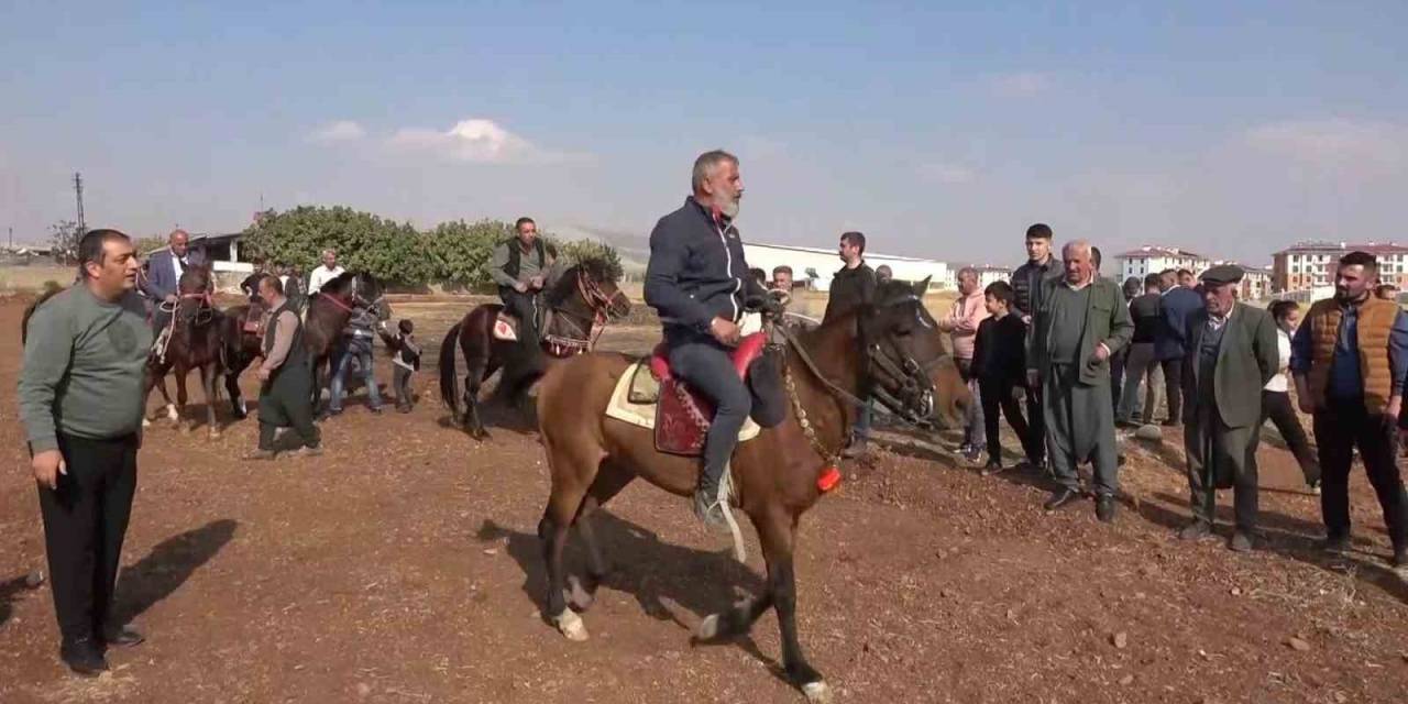 At Sevdalıları Adıyaman’da Bir Araya Geldi