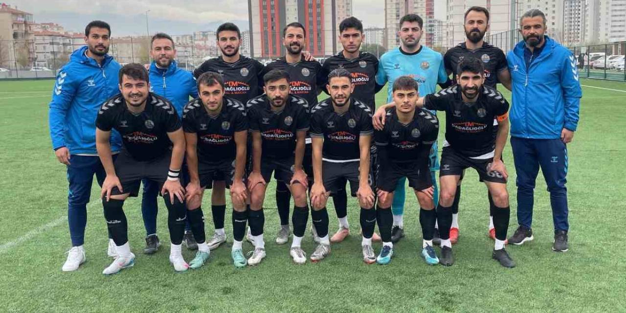 Kayseri Esen Metal Sk Liderliğini Sürdürüyor