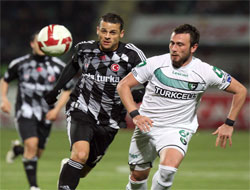 Kartal Horoz'un başını kopardı! - VİDEO