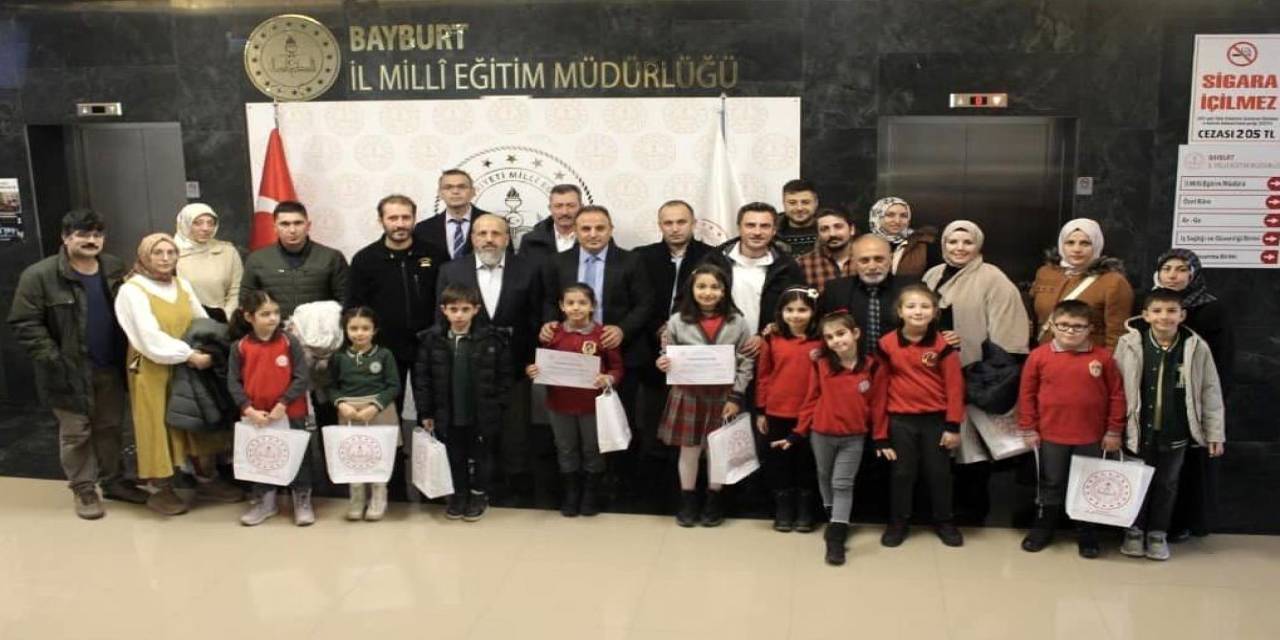 “Minik Eller Tasarlıyor” Yarışmasında Ekim Ayı Teması: Oyun Parkımı Tasarlıyorum