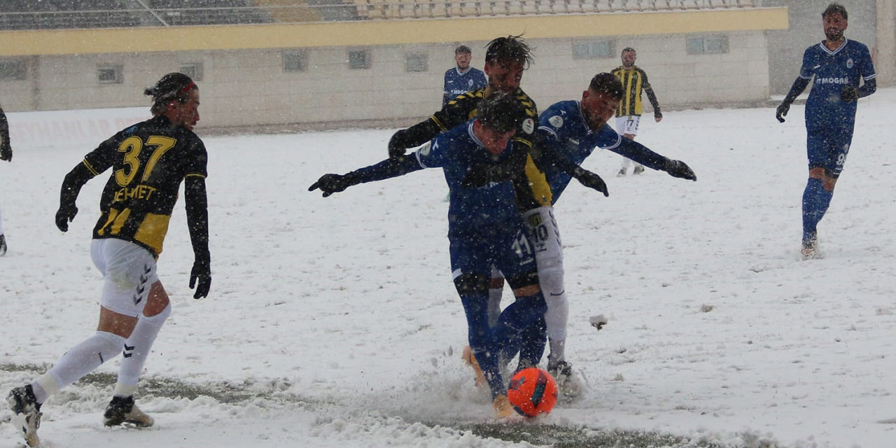 Pazarspor, Kar Yağışına Rağmen Bayburt'ta Beraberlikle Yetindi