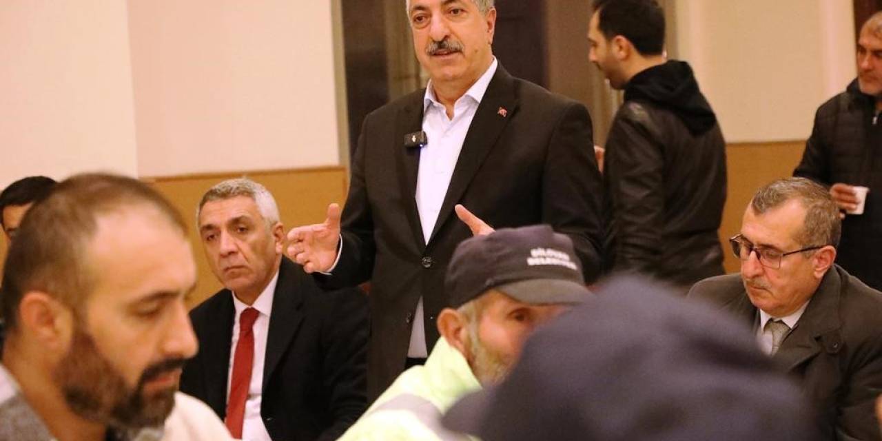 İlçeyi Güzelleştiren Personellere Övgü Dolu Sözler