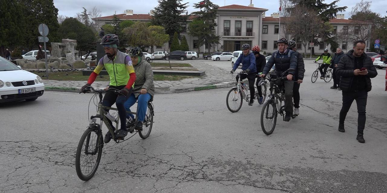 Kırklareli’nde 3 Aralık Dünya Engelliler Gününde Farkındalık İçin Pedala Bastılar