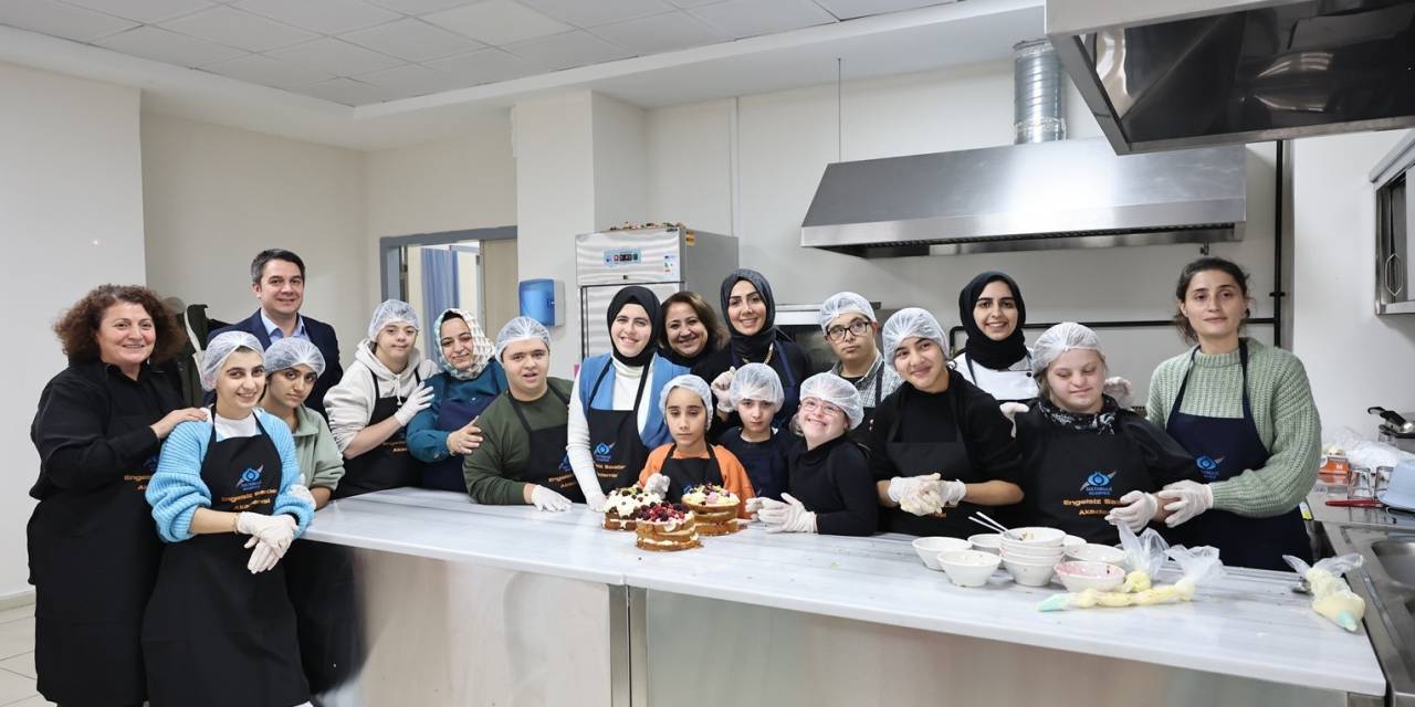 Sultangazi’de Dünya Engelliler Günü Etkinlikleri Düzenlendi