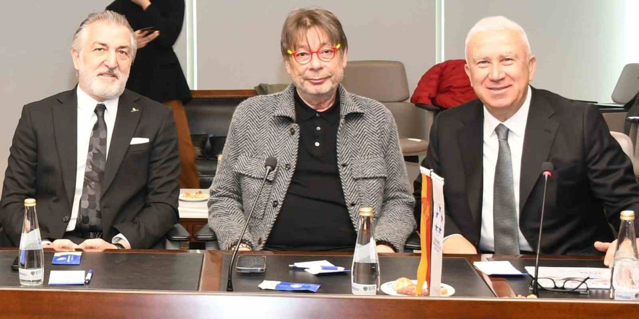 İzmir’in, Tarihinde İlk Kez 10 Profesyonel Futbol Takımı Liglerde