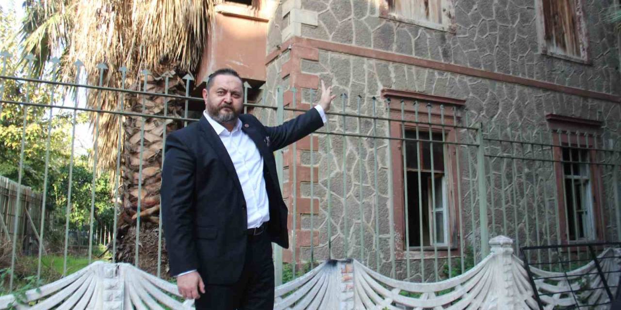 Karşıyaka’nın Simge Yapısı Mahfel Yıllardır Sahipsiz