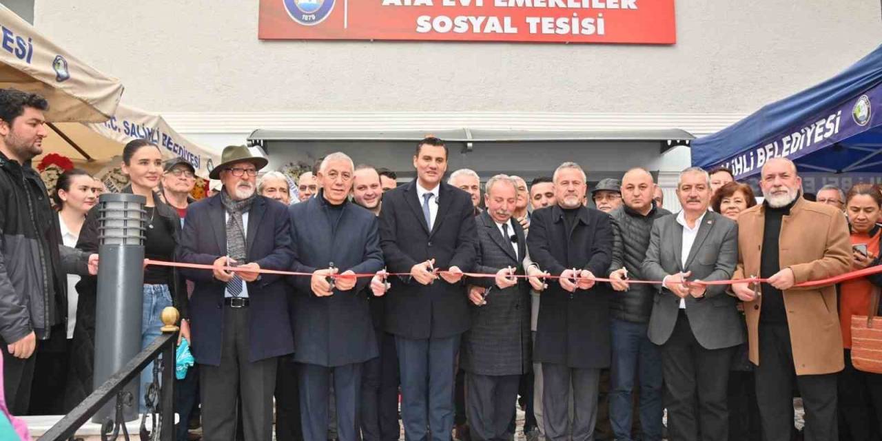 Salihli Ata Evi Emekliler Sosyal Tesisi Açıldı