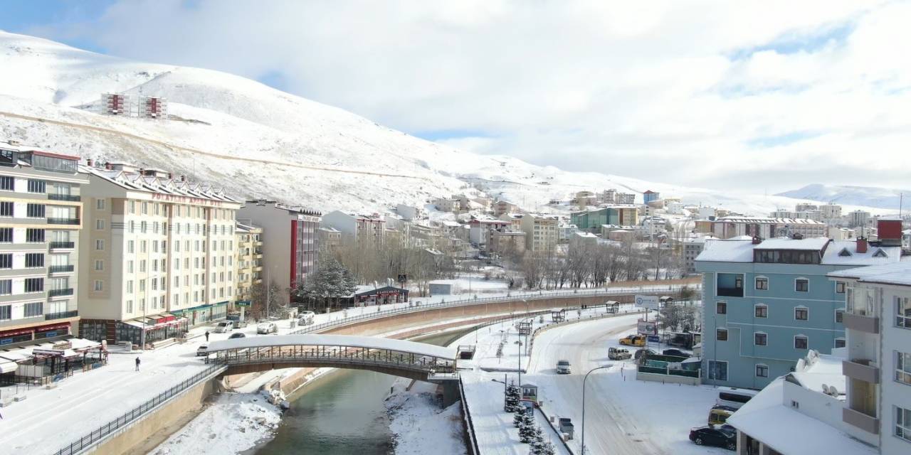 Beyaz Örtüyle Kaplanan Bayburt’tan Kış Manzaraları