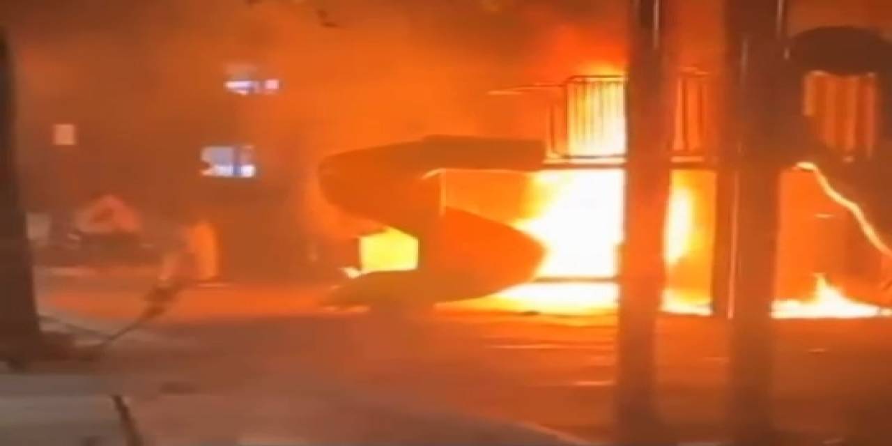 Bursa’da Çocuk Parkı Alevlere Teslim Oldu
