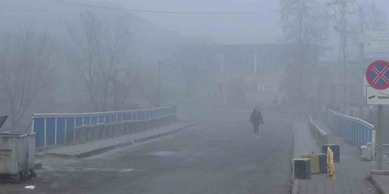 Kars’ta Yoğun Sis Etkili Oldu