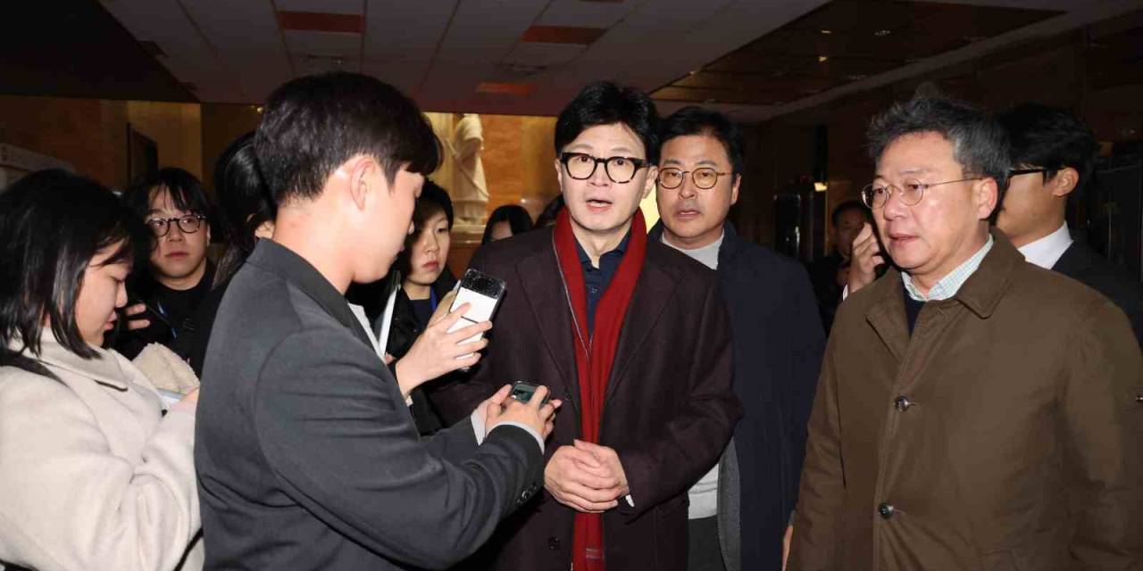 Güney Kore’de Siyasi Kaos Sürüyor