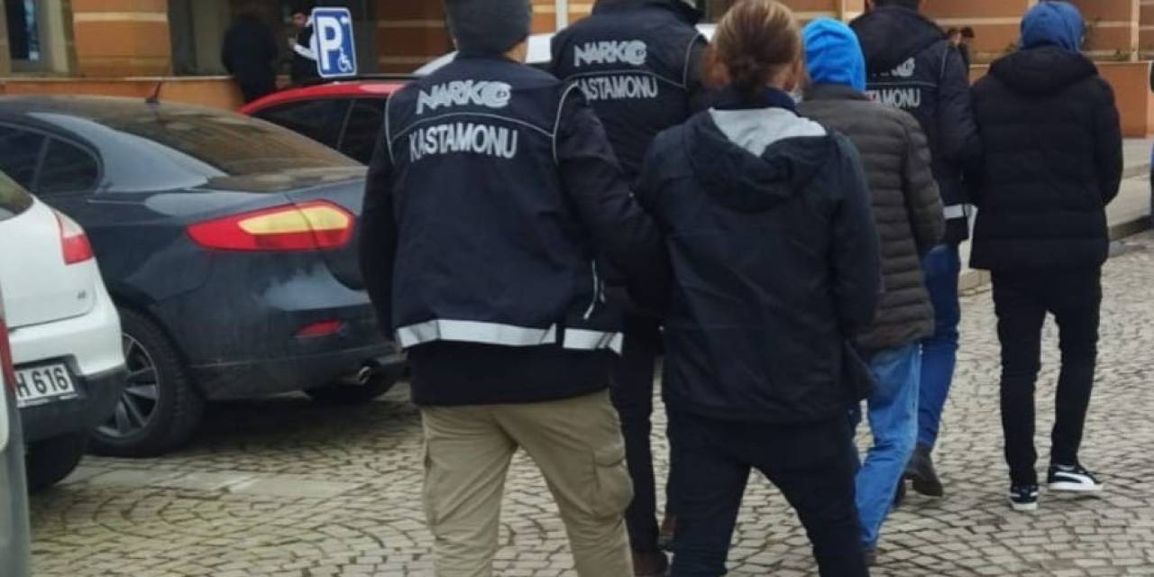 Uyuşturucu Operasyonunda Yakalanan 2 Kişi Tutuklandı