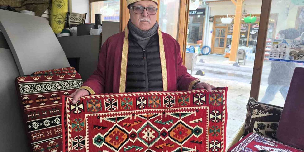 Tarihi Mesleği Yaşatmaya Çalışıyor