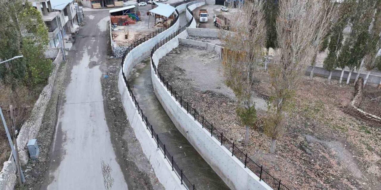 Ağrı’da Dsi’nin Taşkın Koruma Tesisleri Hizmete Açıldı