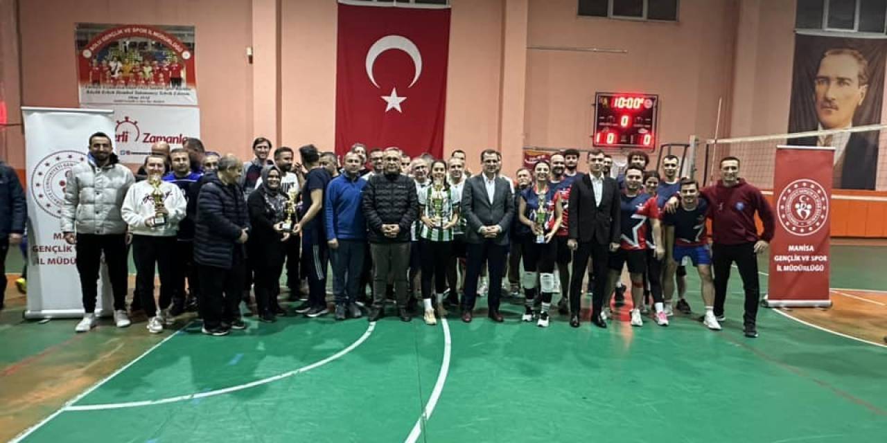 Öğretmenler Günü Voleybol Turnuvası’nın Şampiyonu Belli Oldu