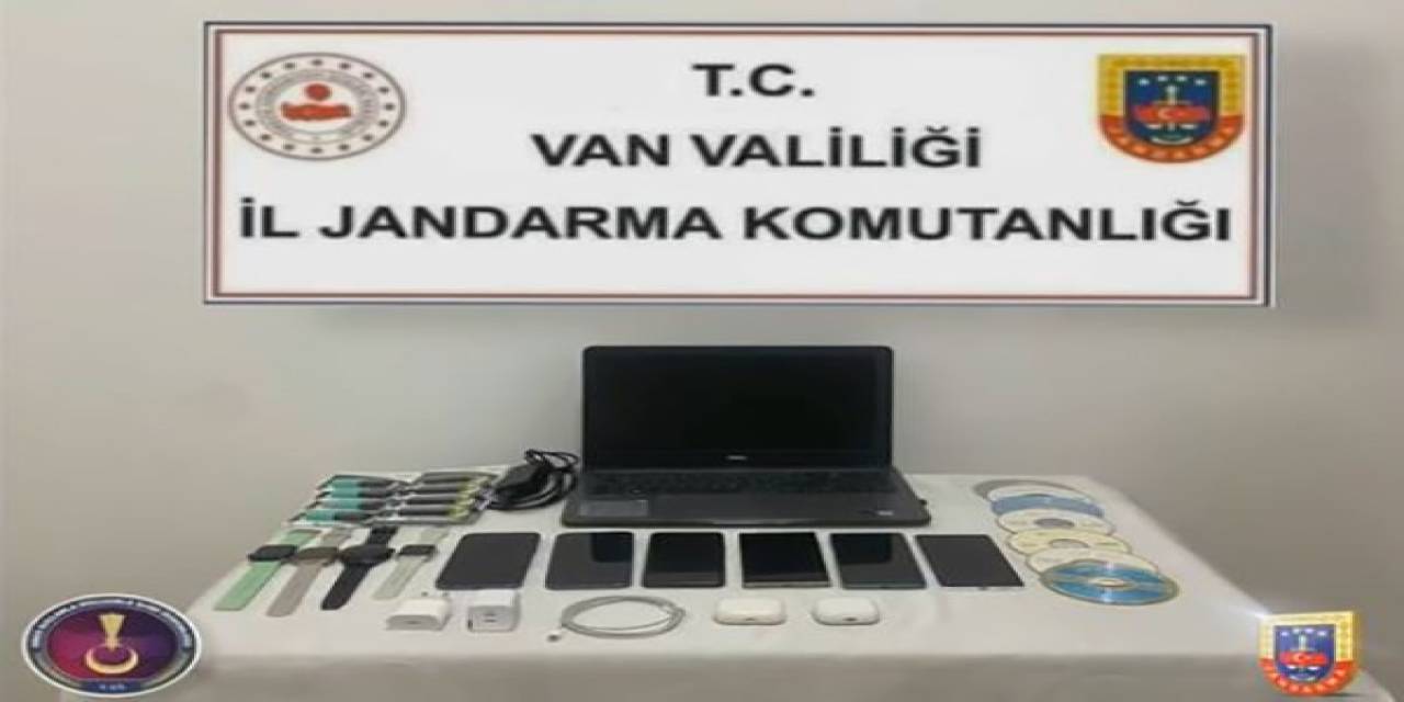 Erciş’te Telefonlara Imeı Klonlaması Yapan İş Yerine Operasyon: Çok Sayıda Malzeme Ele Geçirildi