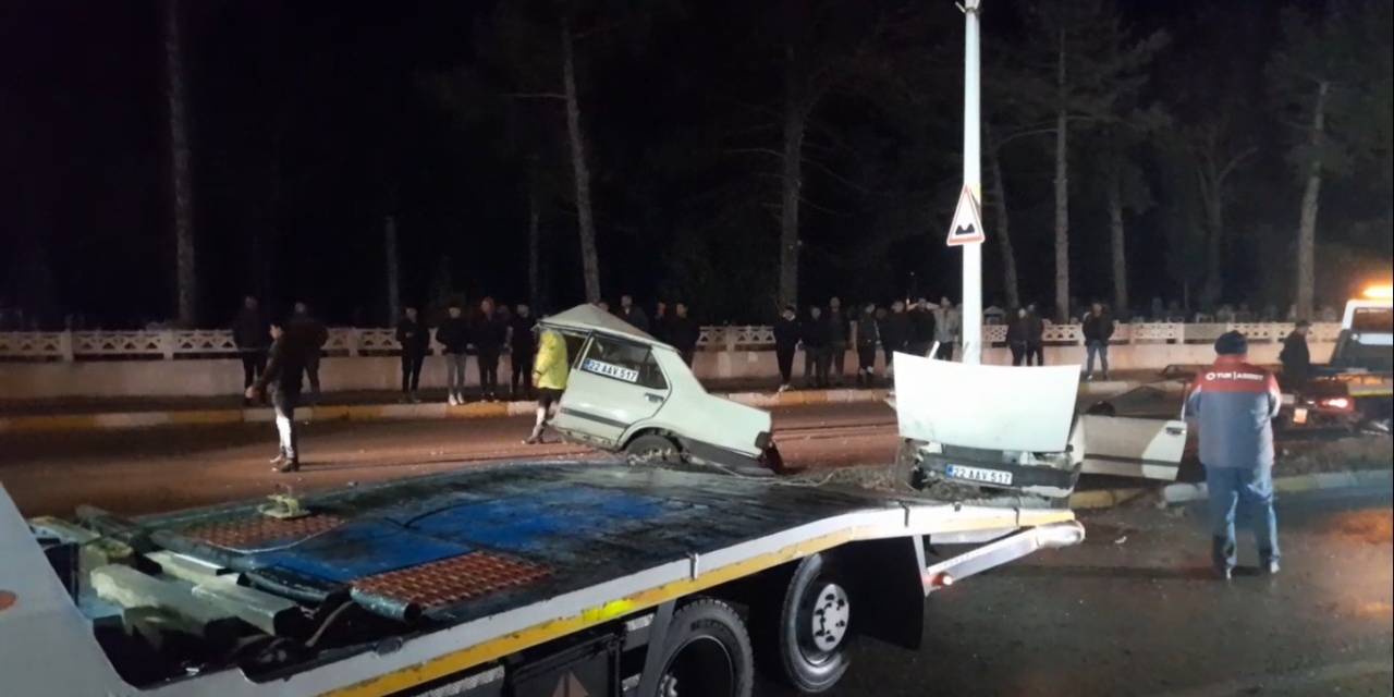 Ortadan İkiye Bölünen Fiat Tofaş 1 Kişiye Mezar Oldu