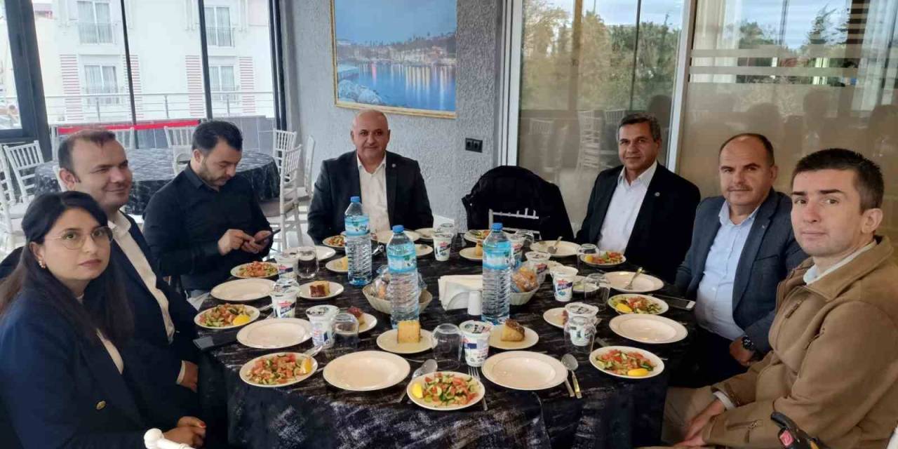 Eğitim Bir Sen Antalya Şubesi’nden Engelliler Günü Buluşması