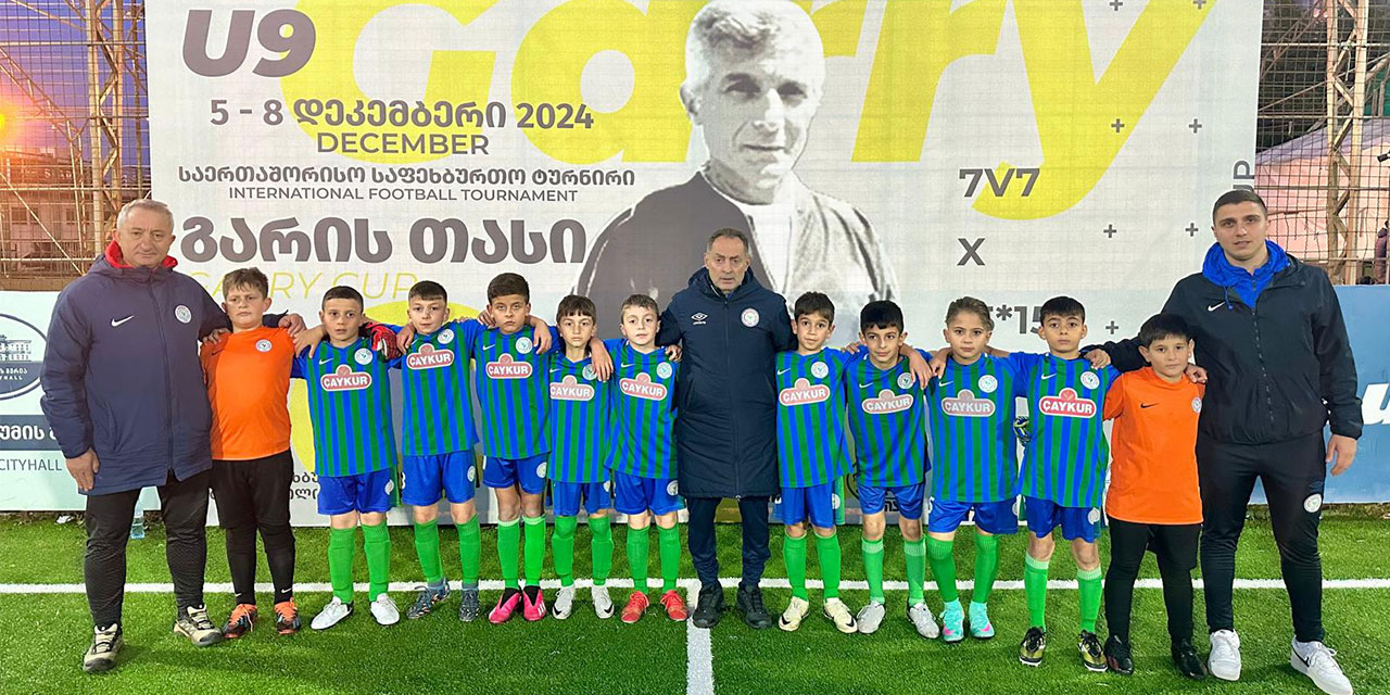 Çaykur Rizespor U9 Takımı Gürcistan'da Şampiyon!