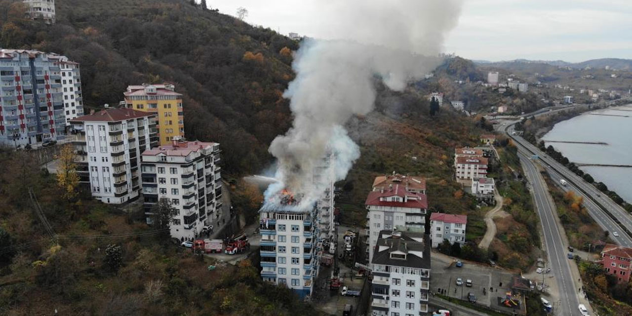 Sürmene'de çatı yangını korkuttu