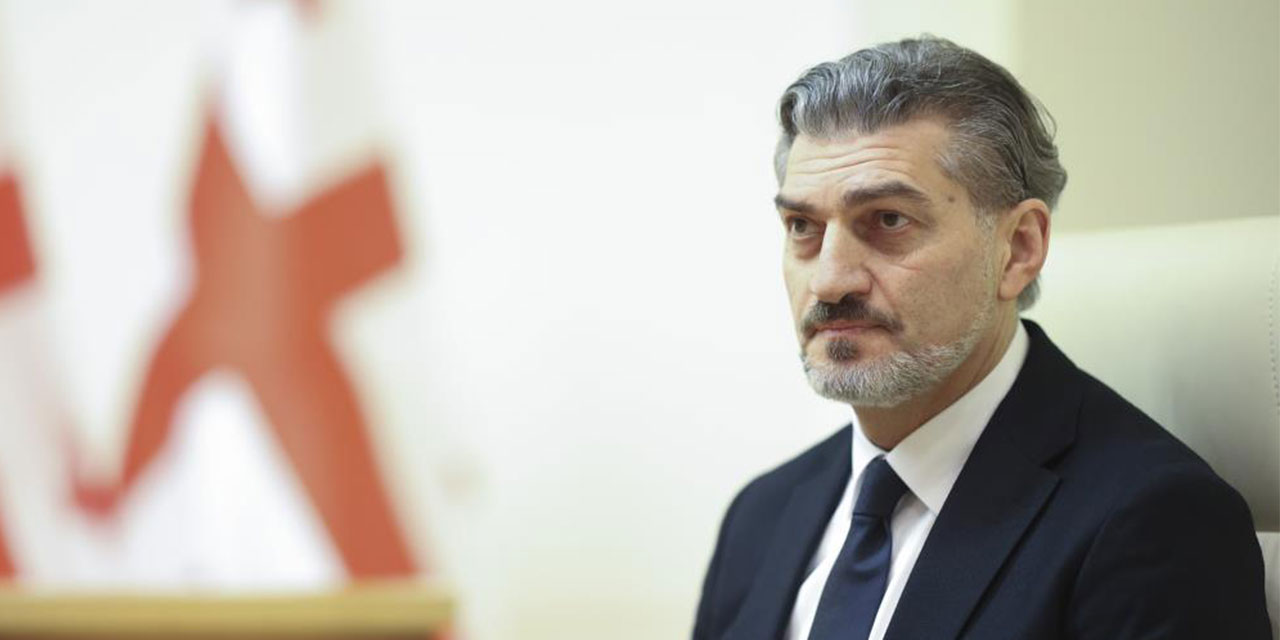 Gürcistan'ın yeni Cumhurbaşkanı eski futbolcu Kavelaşvili oldu