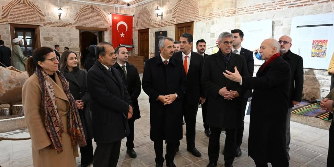 Sağlık Bakanı Memişoğlu, Sağlık Müzesini Ziyaret Etti