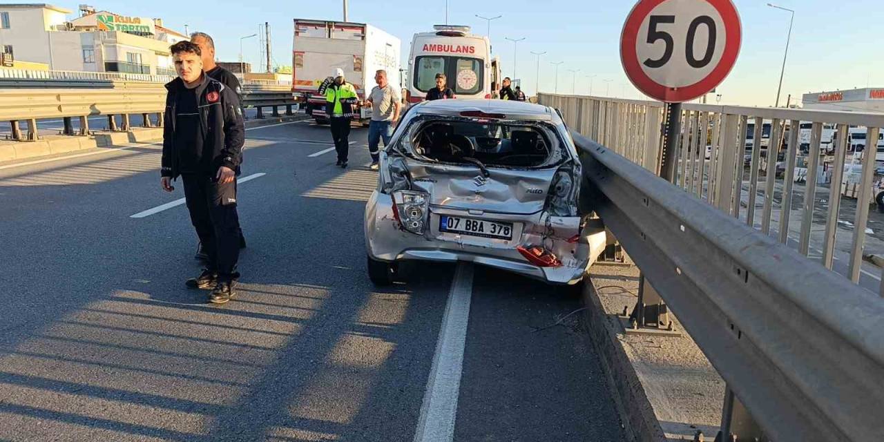 Beton Mikseri Otomobile Arkadan Çarptı: 2 Yaralı