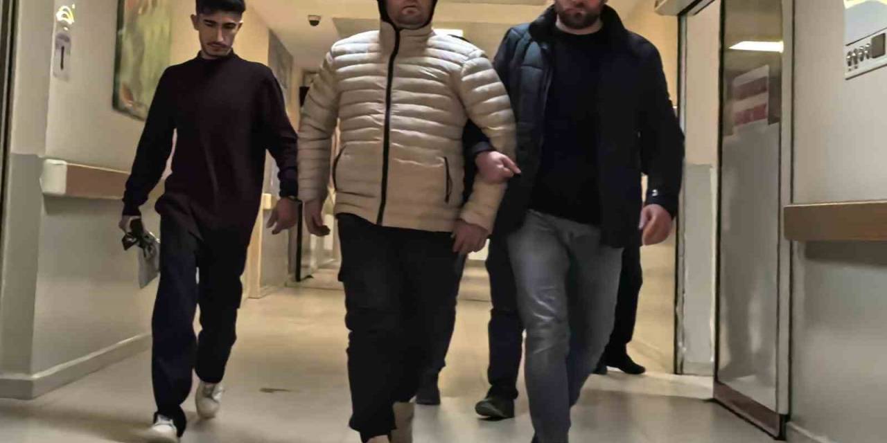 Polis Ekipleri 3 Uyuşturucu Tacirini Kovalamaca Sonucu Yakaladı