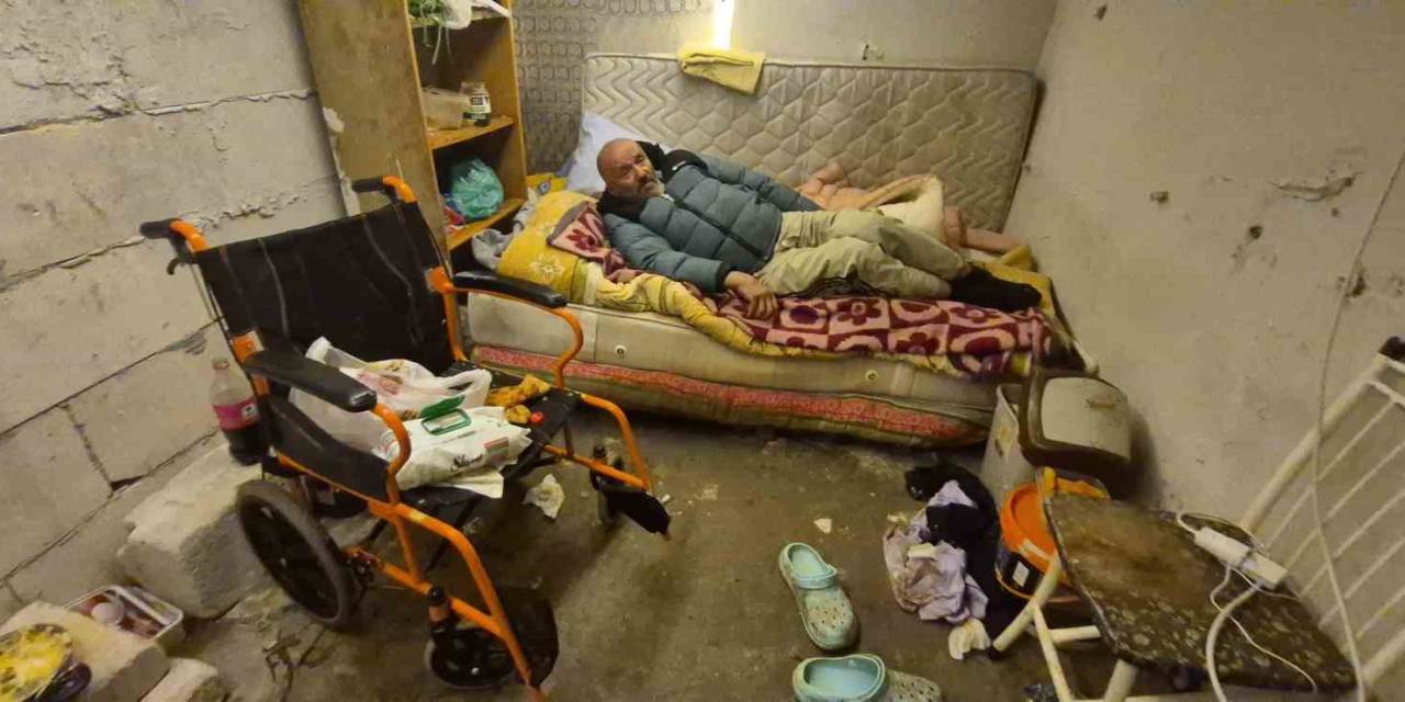 Atak Geçiren Parkinson Hastasının Yardımına Gece Bekçileri Yetişti