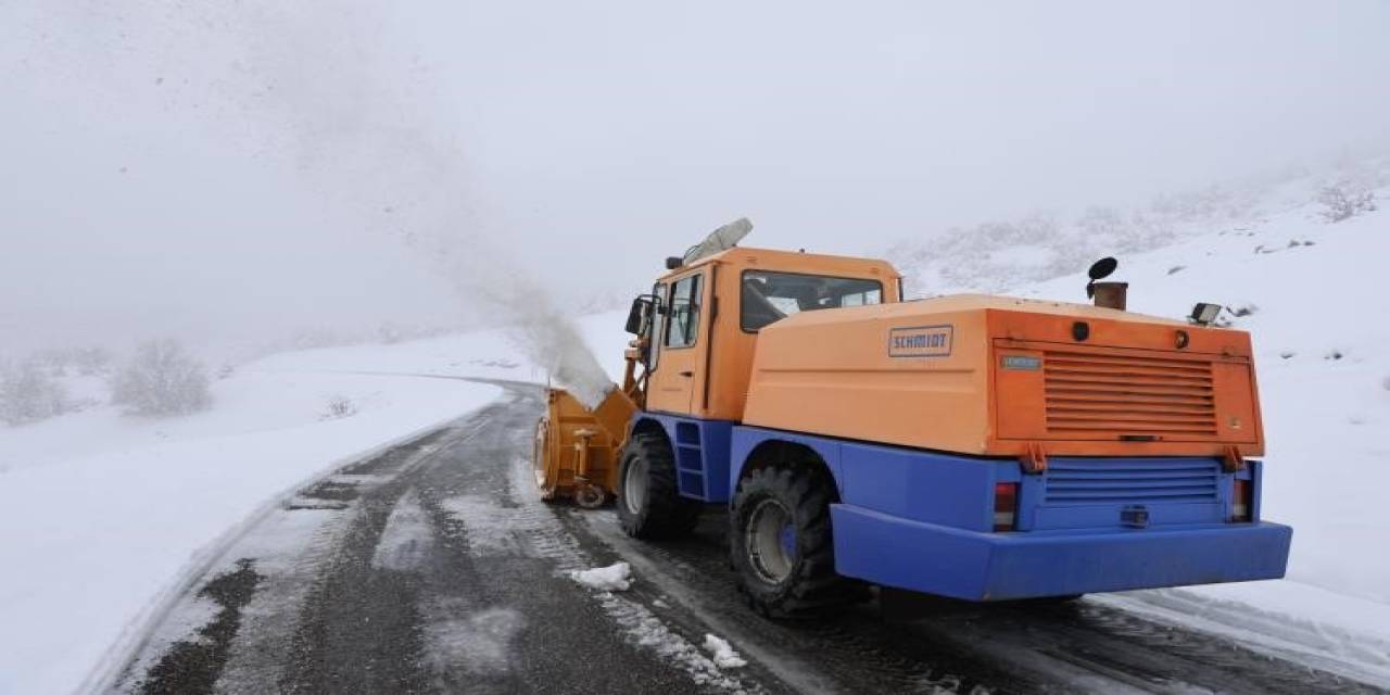 Bingöl’de 130 Köy Yolu Ulaşıma Açıldı