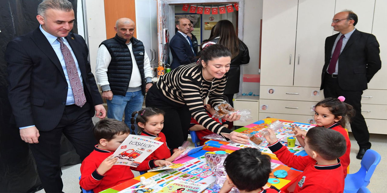 Başkan Kaya’dan özel gereksinimli çocuklara yeni yıl hediyesi