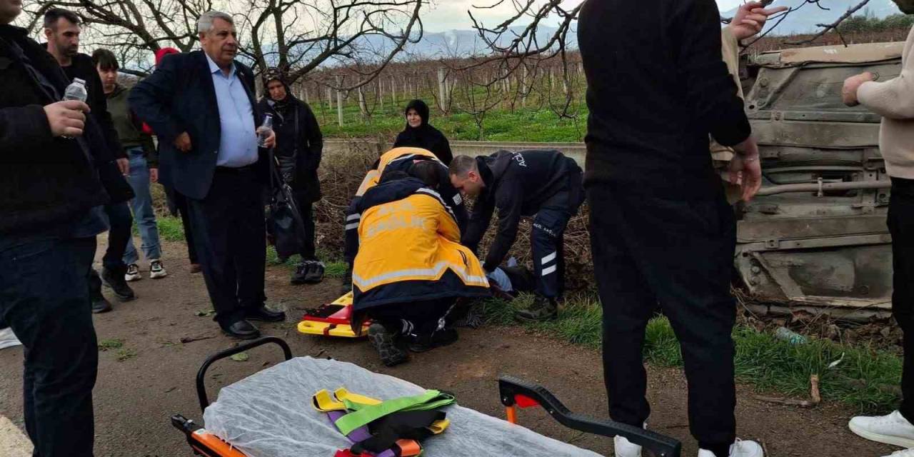 Tırın Çarptığı Otomobil Ağaçlık Alana Uçtu : 3 Yaralı