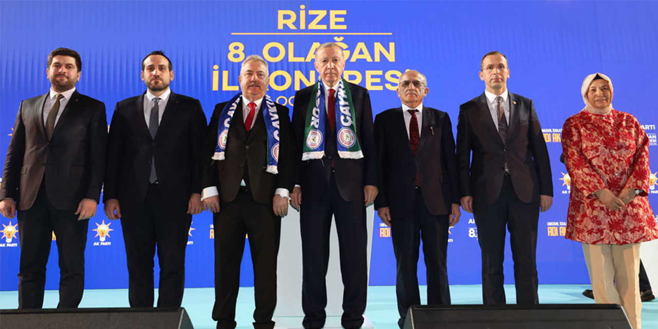 Yılmaz Katmer Yeniden AK Parti Rize İl Başkanı Seçidi. İşte AK Parti Rize İl Yönetim Kurulu İsim Listesi