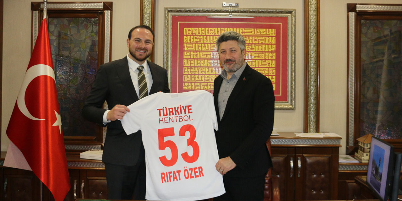 Hentbol Federasyonu Başkanı Çebi'den Başkan Özer'e Ziyaret