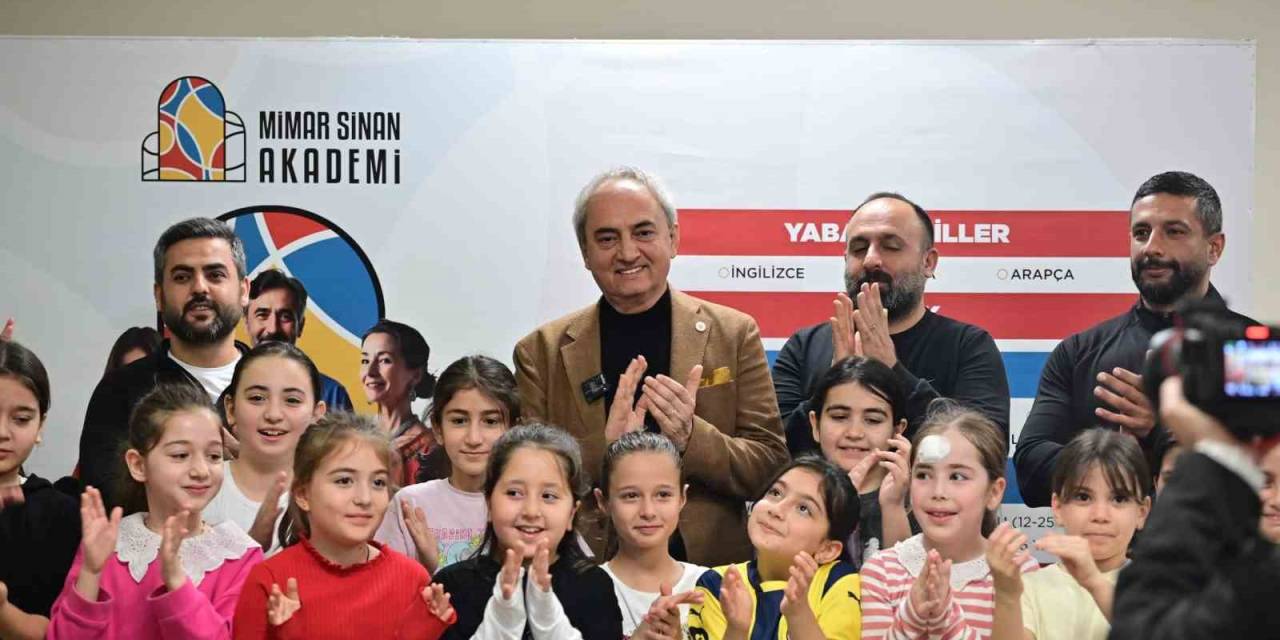 Kepez’den Mimar Sinan Akademi’ye Renkli Açılış